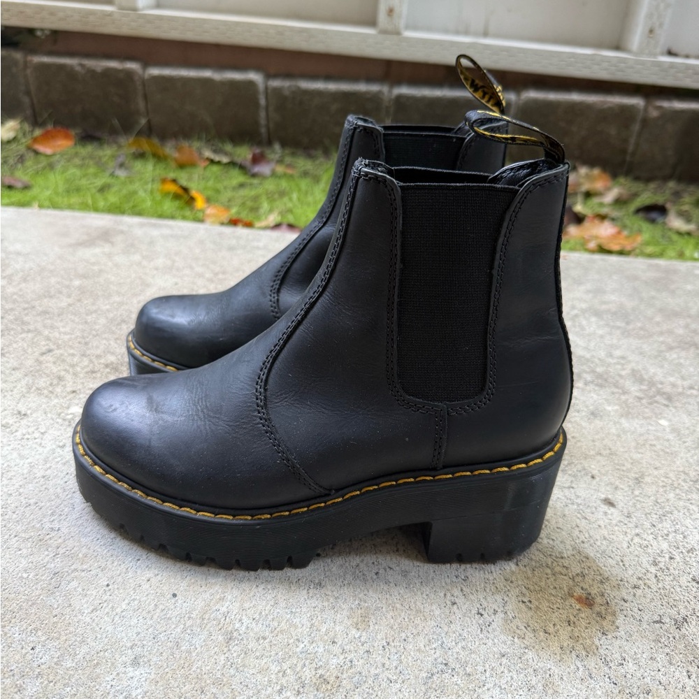 Dr Martens Rometty platform boots